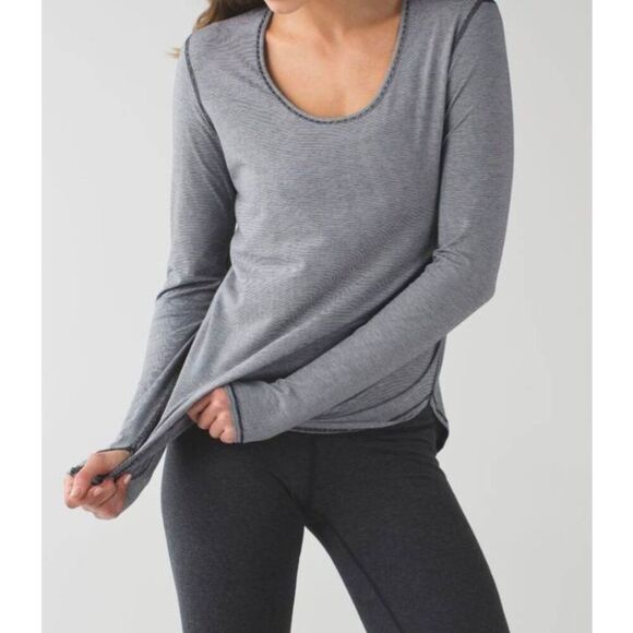 LULULEMON ATHLETICA Yogini 5 Year Long Sleeve Size 4 - Picture 1 of 5